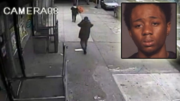 Video: Da patada voladora a madre con bebé