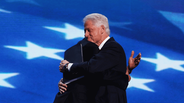 Video: Abrazo histórico