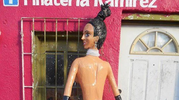 Video: El creador de la piñata Kim Kardashian