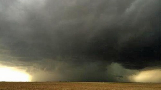 Video: Tornado azota el oeste de Michigan