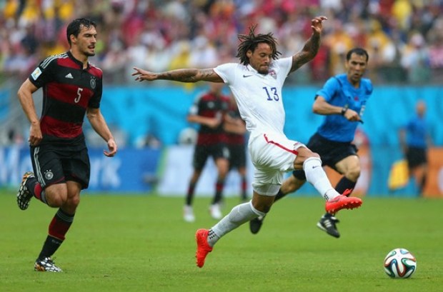 Video: Alemania vence a EEUU, los dos avanzan