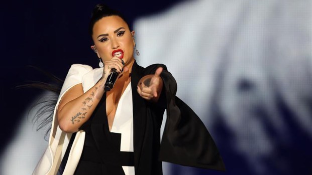 Demi Lovato ingresa a centro de rehabilitación