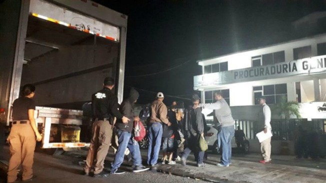 Rescatan en Tabasco a más de 150 indocumentados