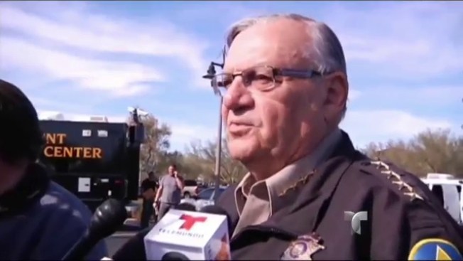 Arpaio sufre otro revés tras fallo federal
