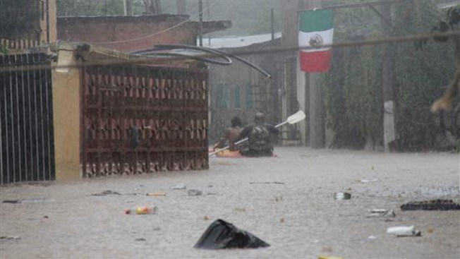 33 muertos en México por tormentas