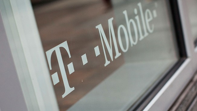 Acusan a T-Mobile de cobros falsos