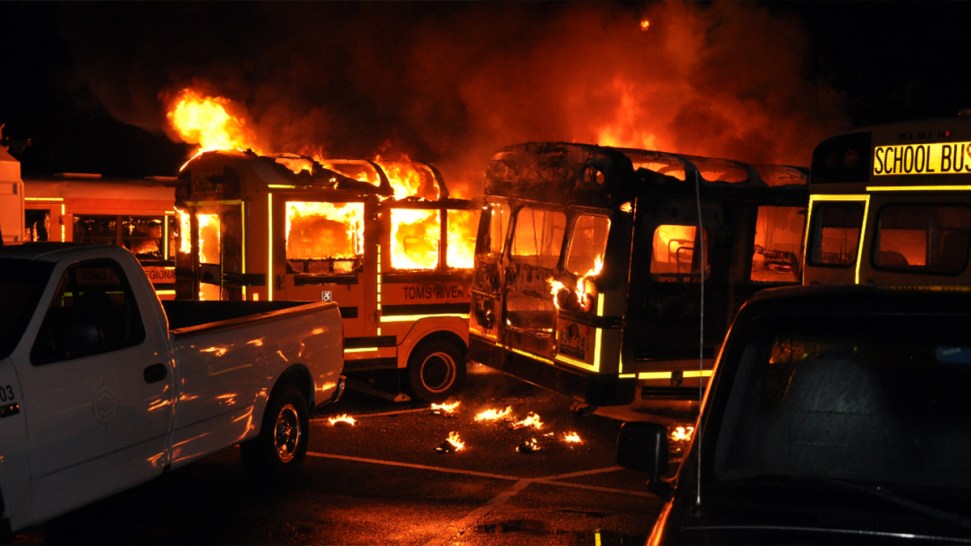 TLMD-buses-quemados-wao-nyc-nj-st.jpg