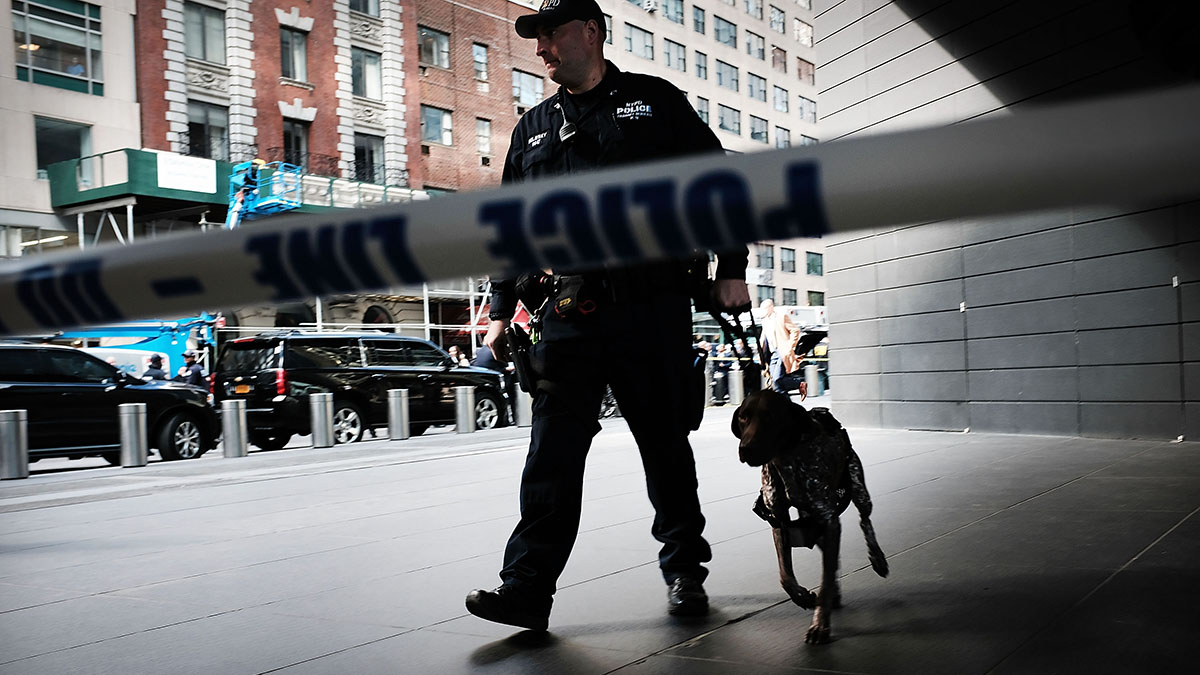 NYPD investiga paquete similar a dispositivos explosivos 