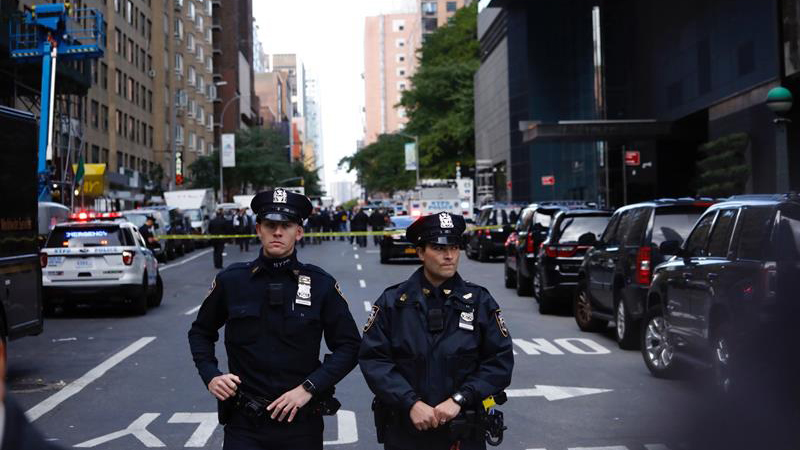 Policía de Nueva York devuelve otro anillo de compromiso