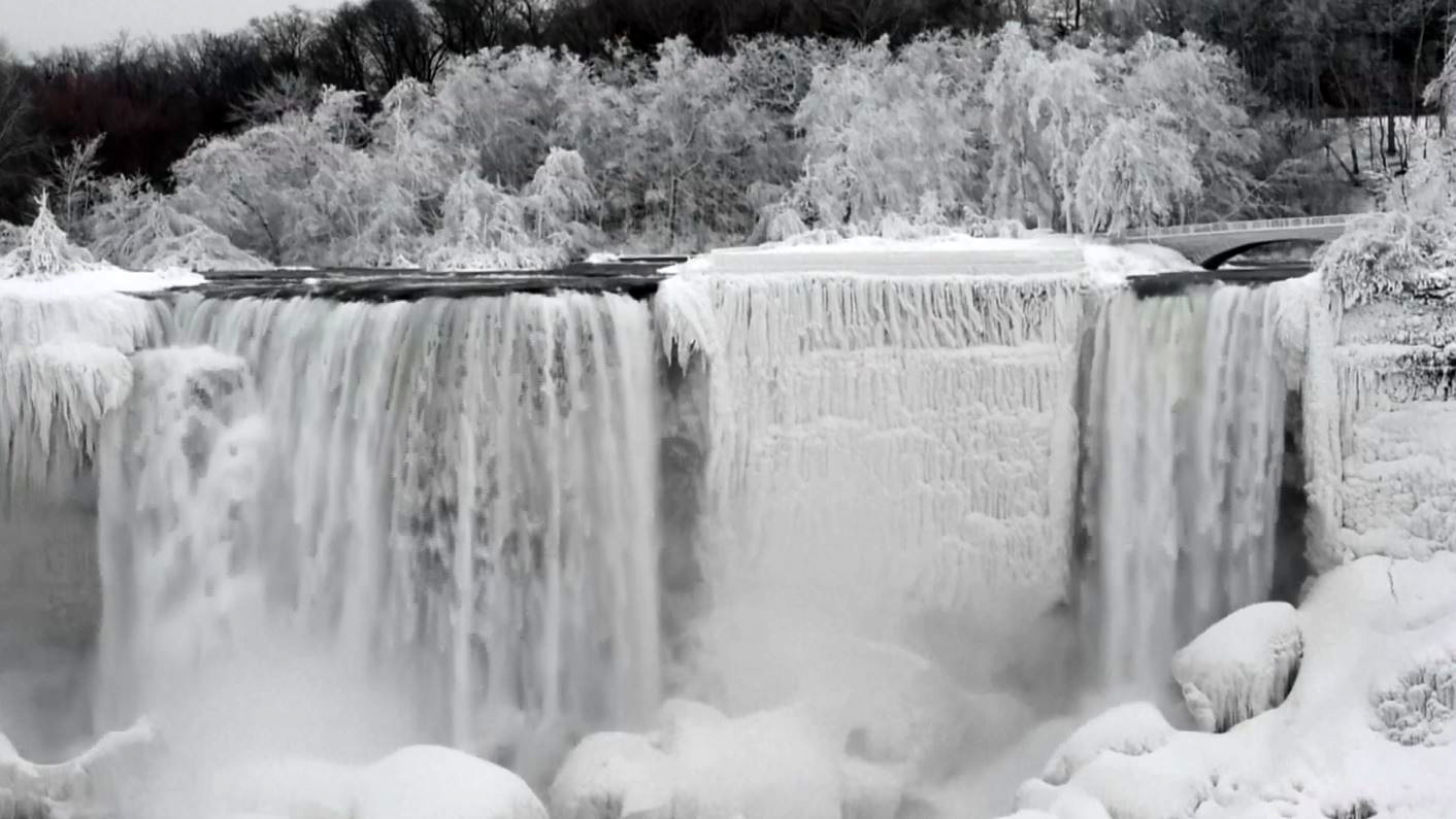 Se “congelan” las cataratas más famosas del mundo