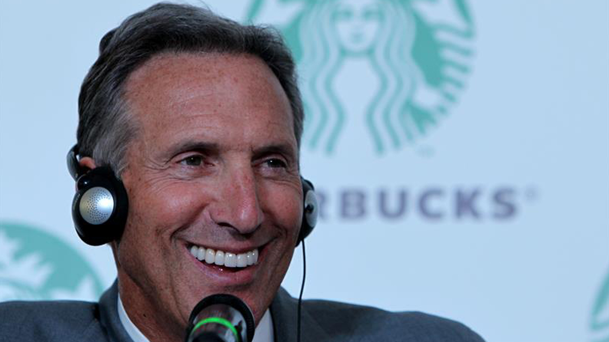 Expresidente de Starbucks analiza candidatura para el 2020